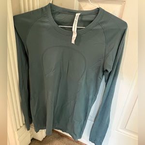 Long sleeve Lululemon swiftly tech!!